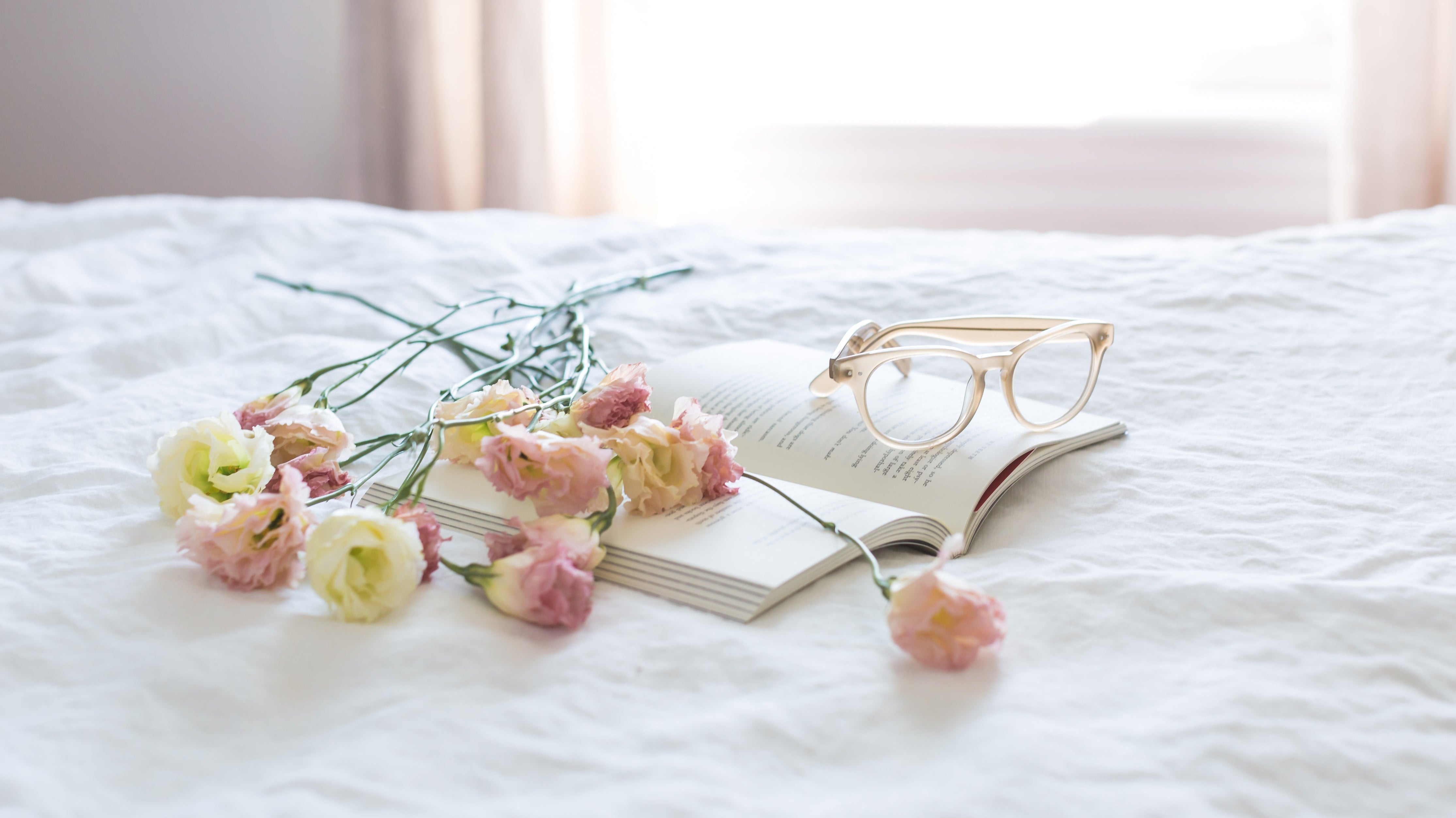 How to Create a Relaxing Bedroom Oasis