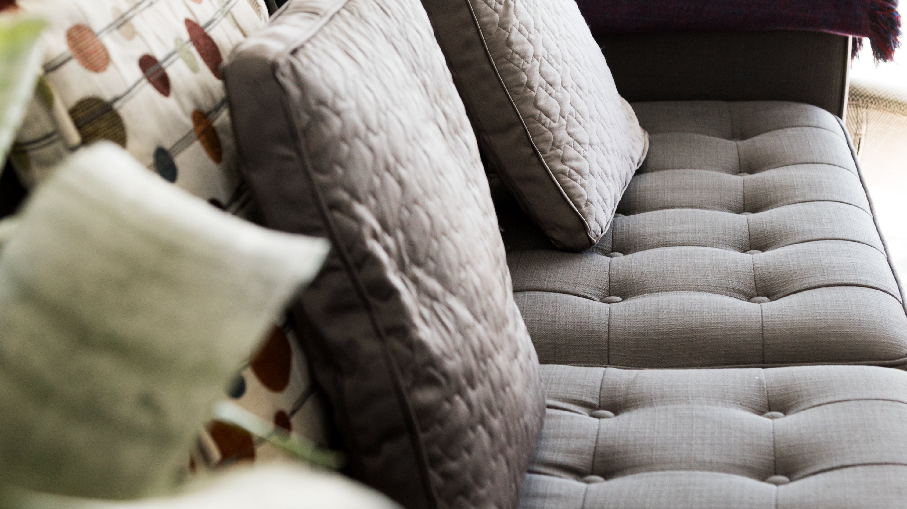 Home Decor: Balancing Form and Comfort for a Harmonious Living Space