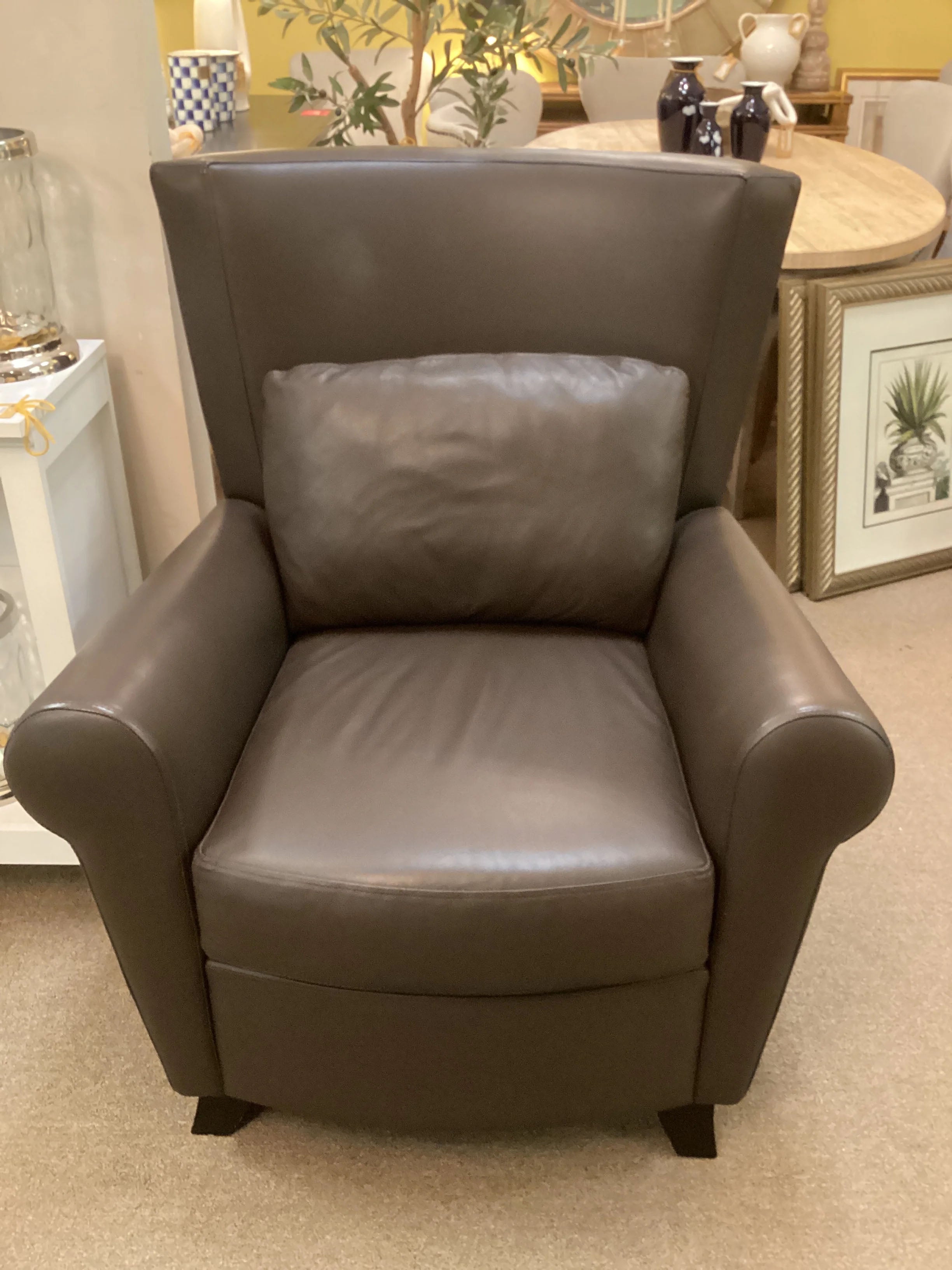 Creating an Inviting Living Room: Tips for Selecting the Perfect Furnishings