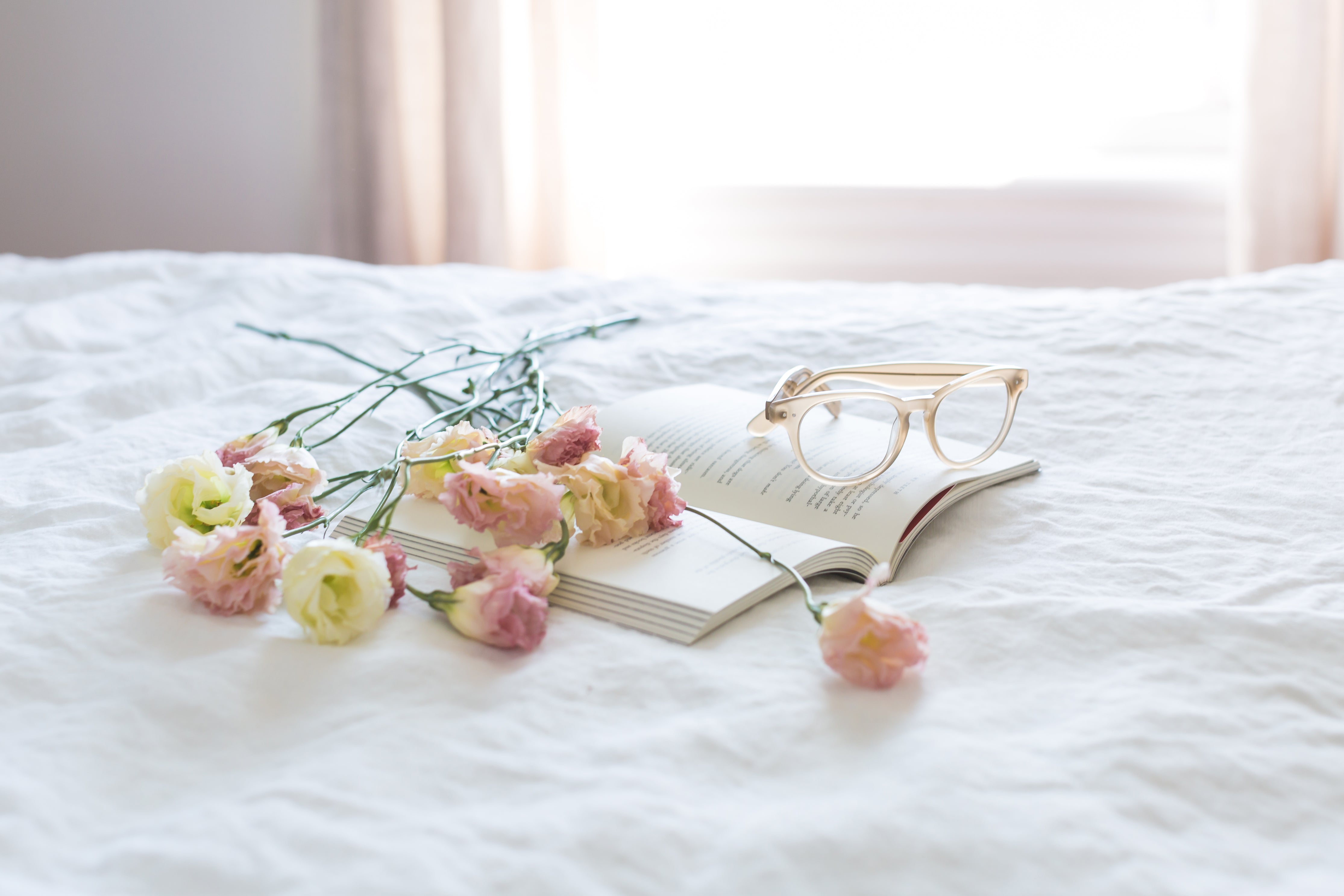 How to Create a Relaxing Bedroom Oasis