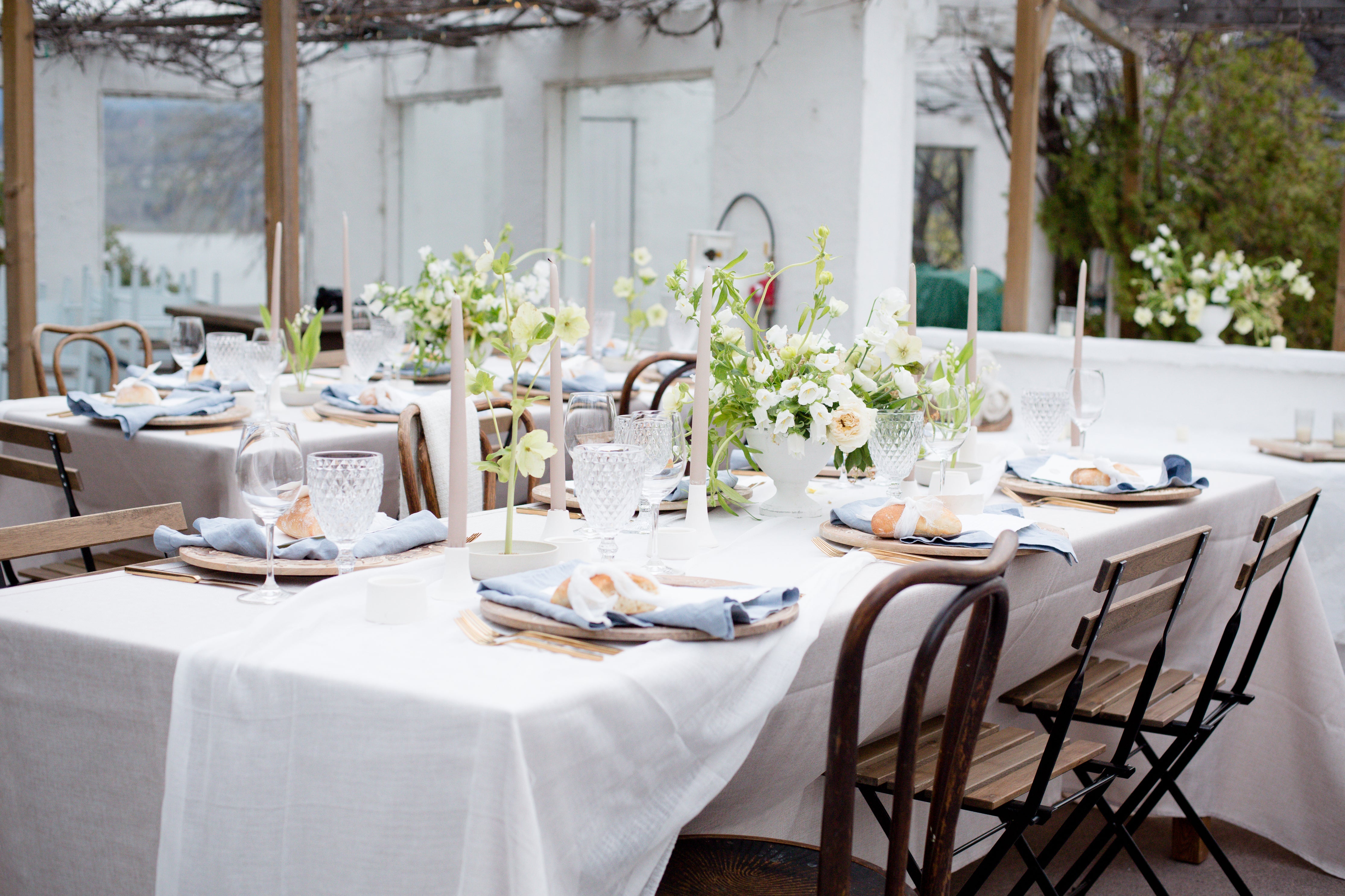 Furniture for Entertaining: Creating the Perfect Dining and Seating Arrangements