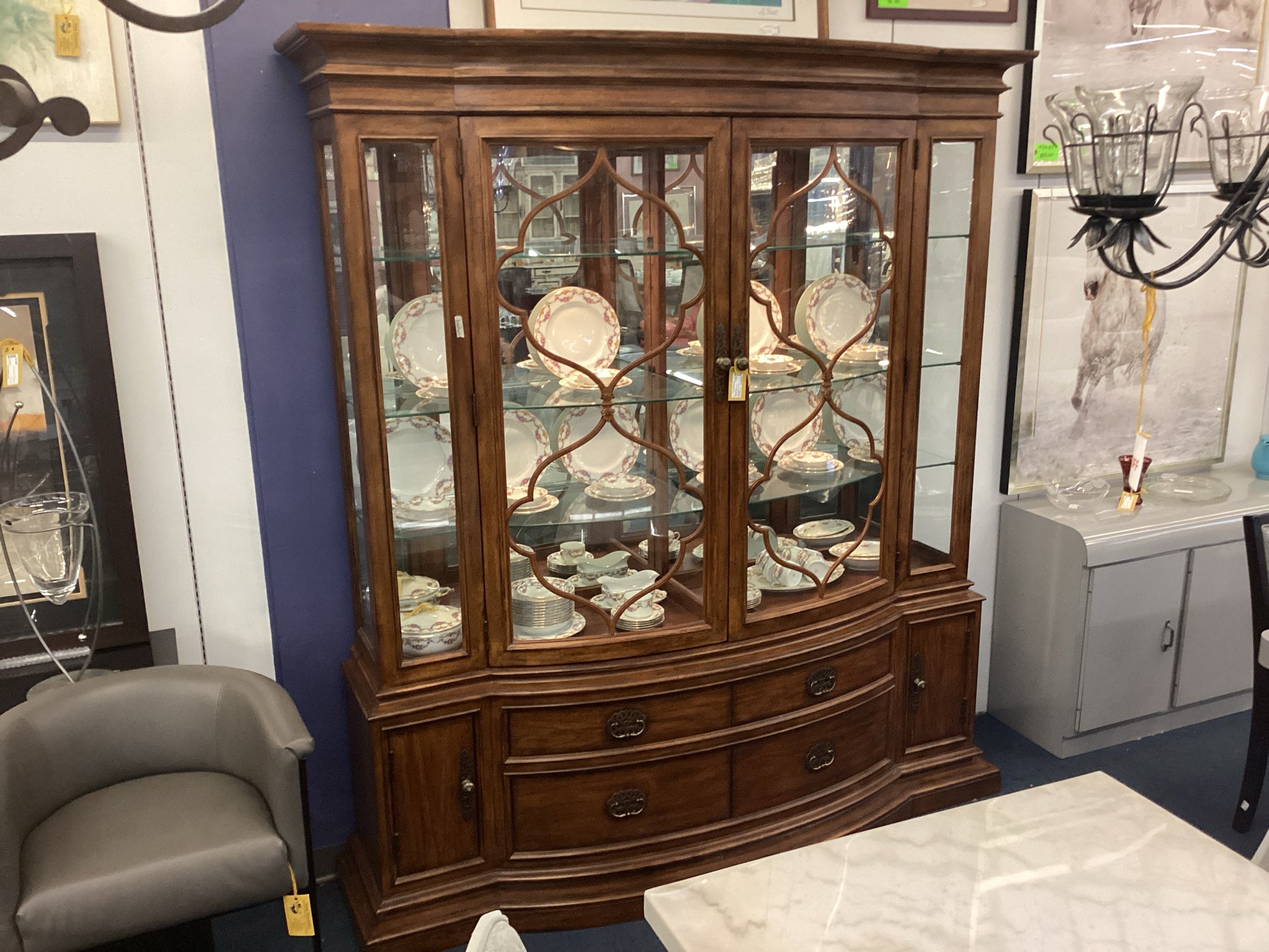 Thomasville china cabinet discount